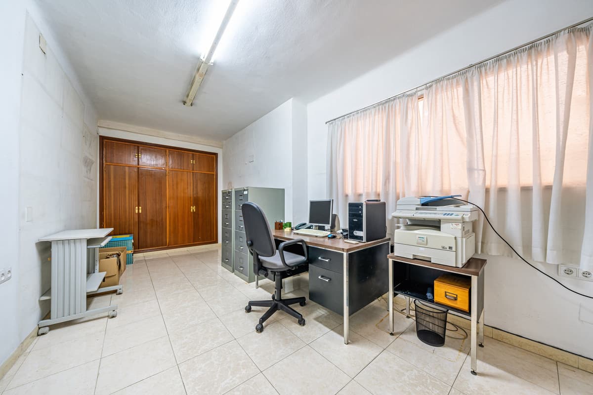 Middle Floor Apartment in Málaga Centro — photo 10 of 10