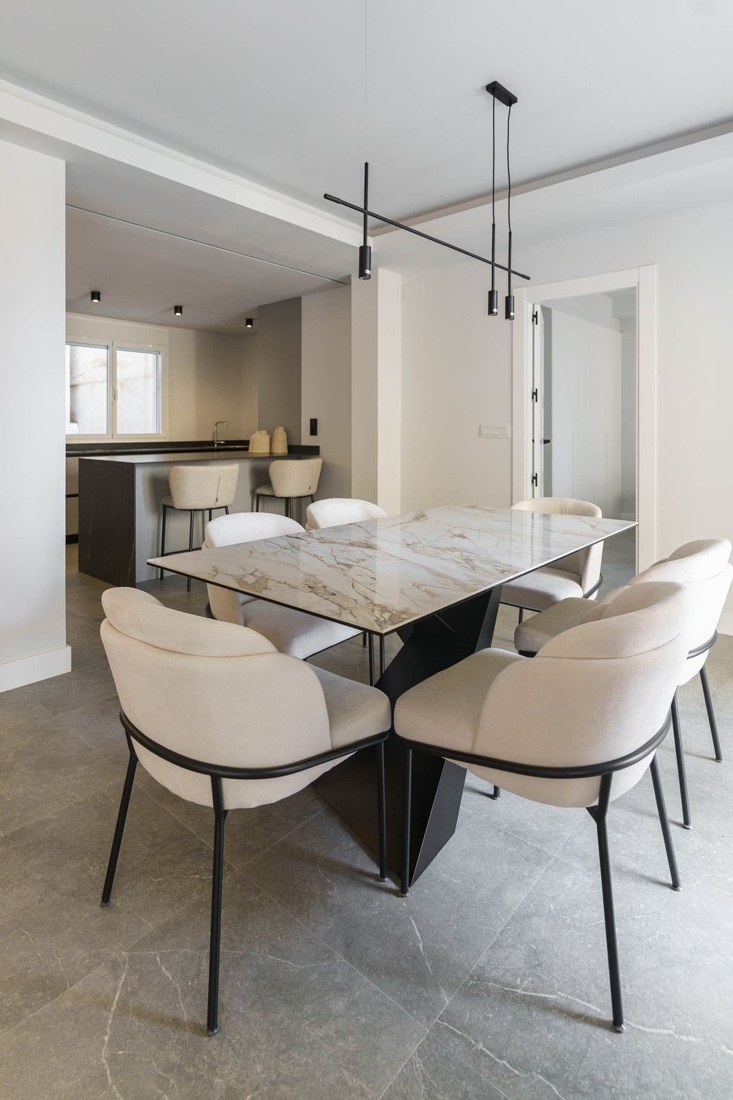 Middle Floor Apartment in Centro Histórico — photo 5 of 10