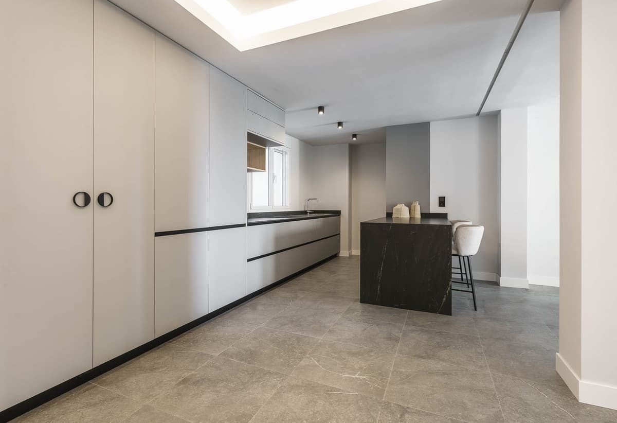 Middle Floor Apartment in Centro Histórico — photo 8 of 10