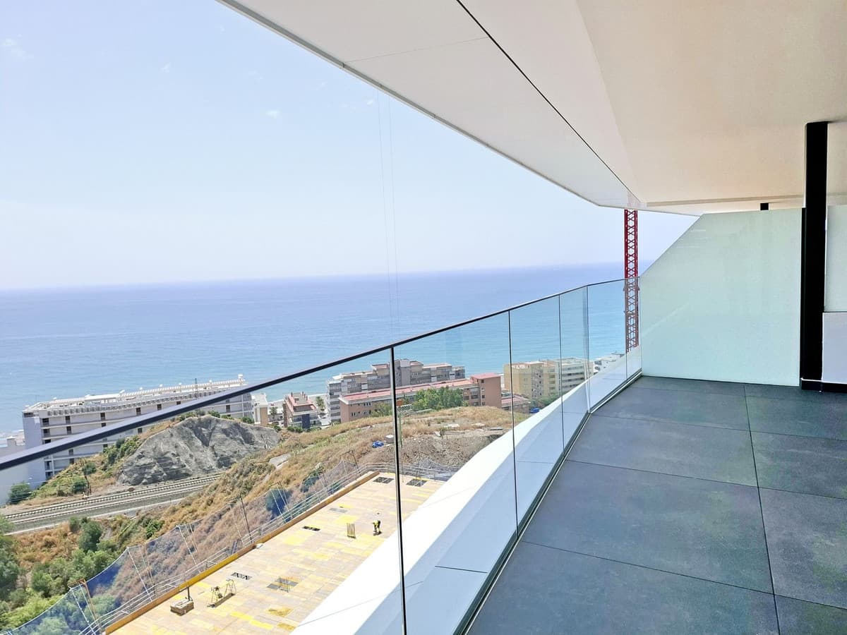 Middle Floor Apartment in Fuengirola — photo 3 of 10
