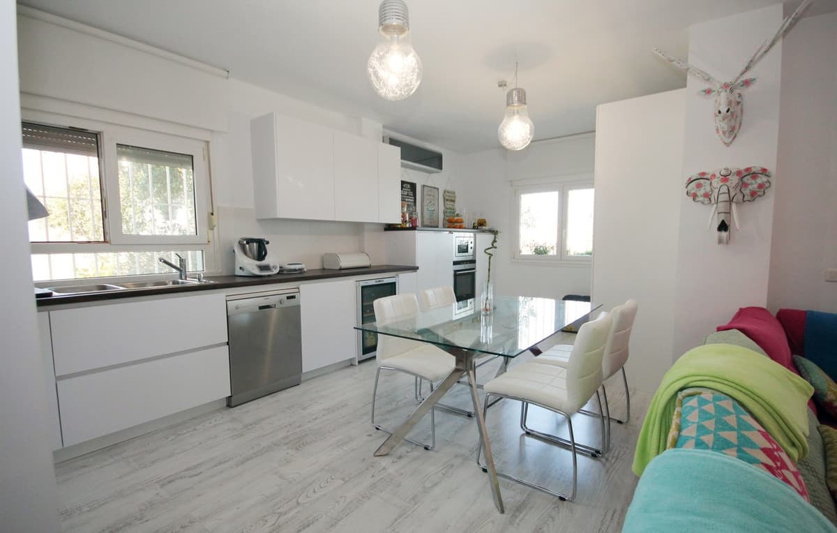 Ground Floor Apartment in La Mairena — photo 4 of 10