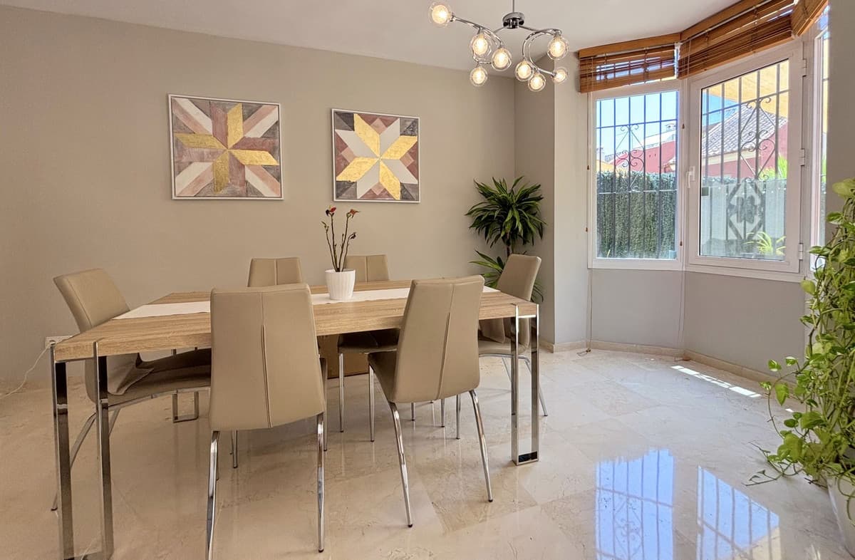 Townhouse in Estepona — photo 8 of 10