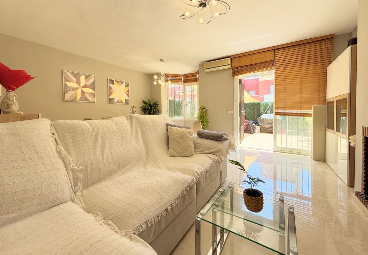 Townhouse in Estepona — photo 10 of 10