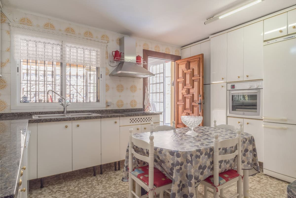 Detached Villa in Cerrado de Calderón — photo 10 of 10