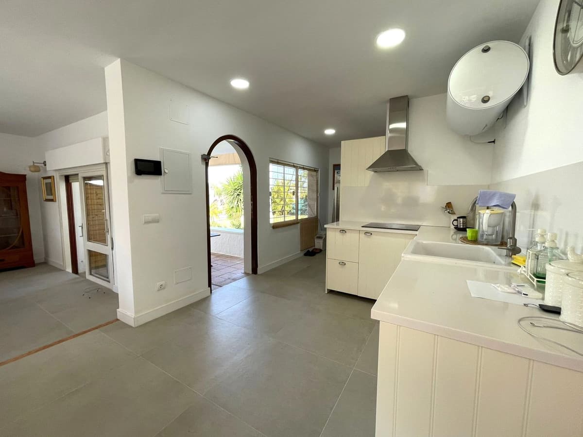Detached Villa in Estepona — photo 9 of 10