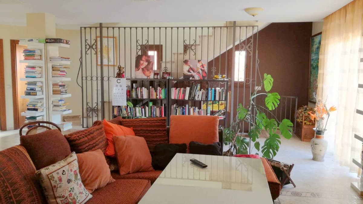 Detached Villa in Estacion de Cartama — photo 2 of 10