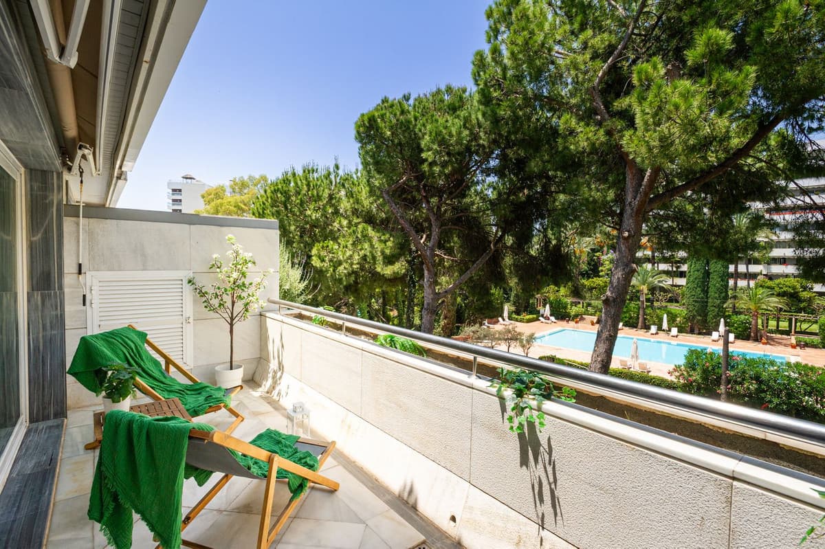 Middle Floor Apartment in Marbella — photo 6 of 10