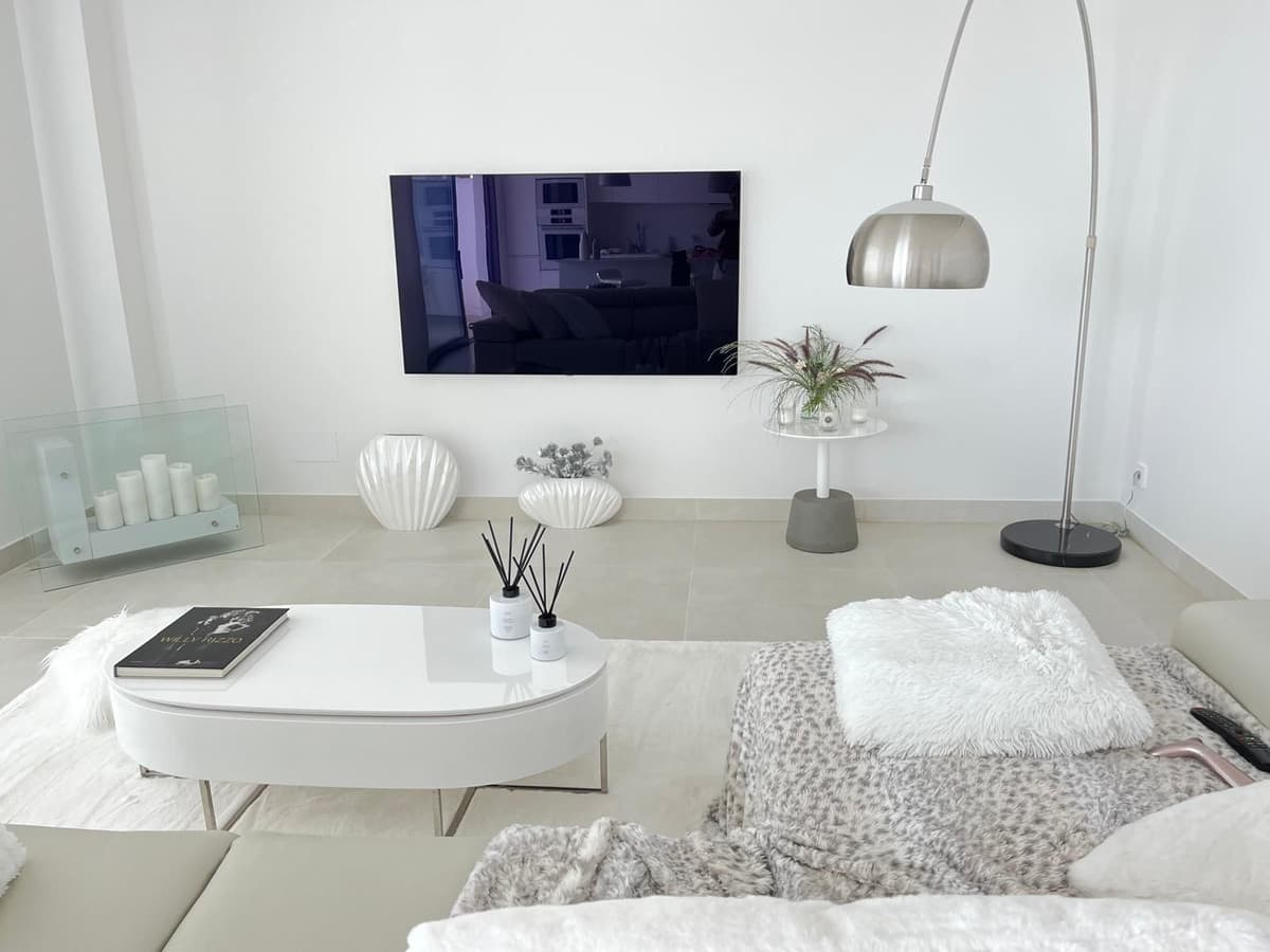 Middle Floor Apartment in Higueron — photo 9 of 17