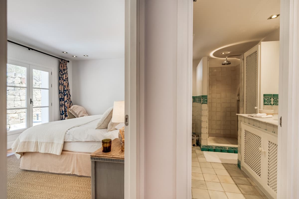 Ground Floor Apartment in La Zagaleta — photo 9 of 10