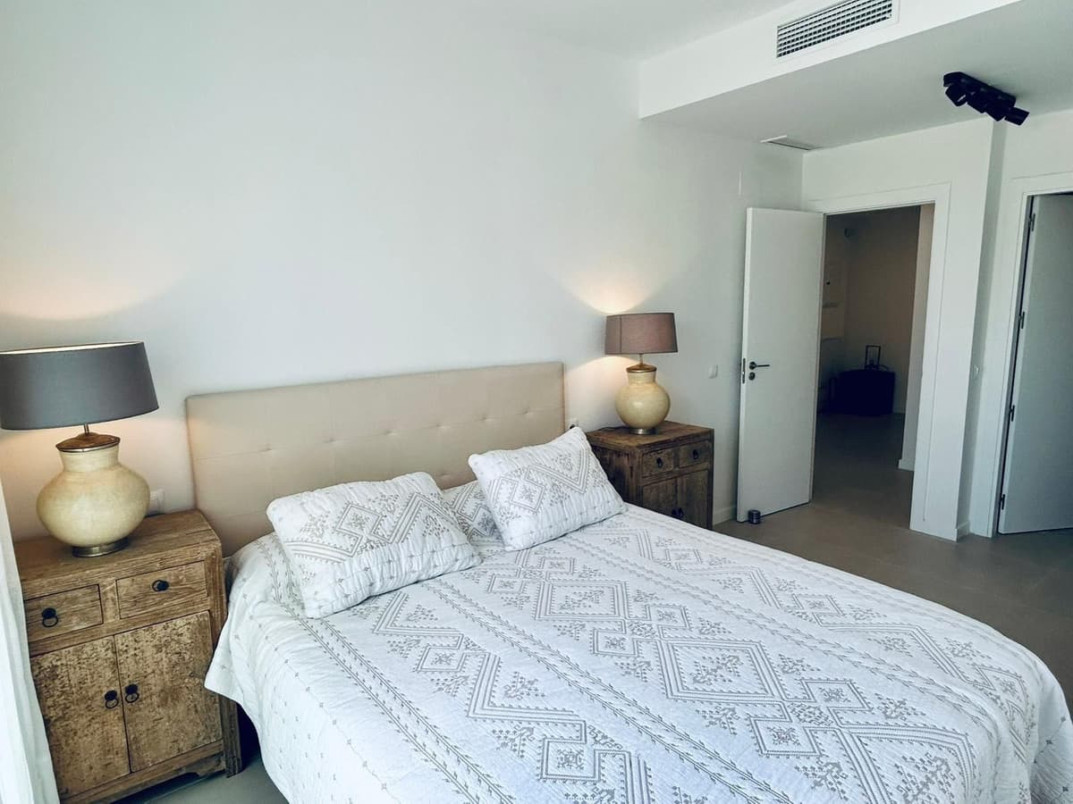 Ground Floor Apartment in Estepona — photo 9 of 10