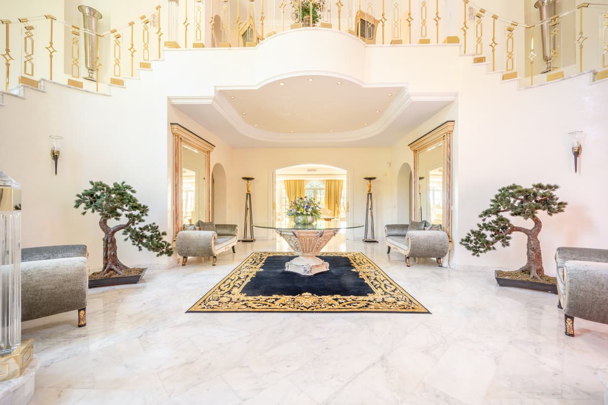 Detached Villa in The Golden Mile — photo 2 of 10