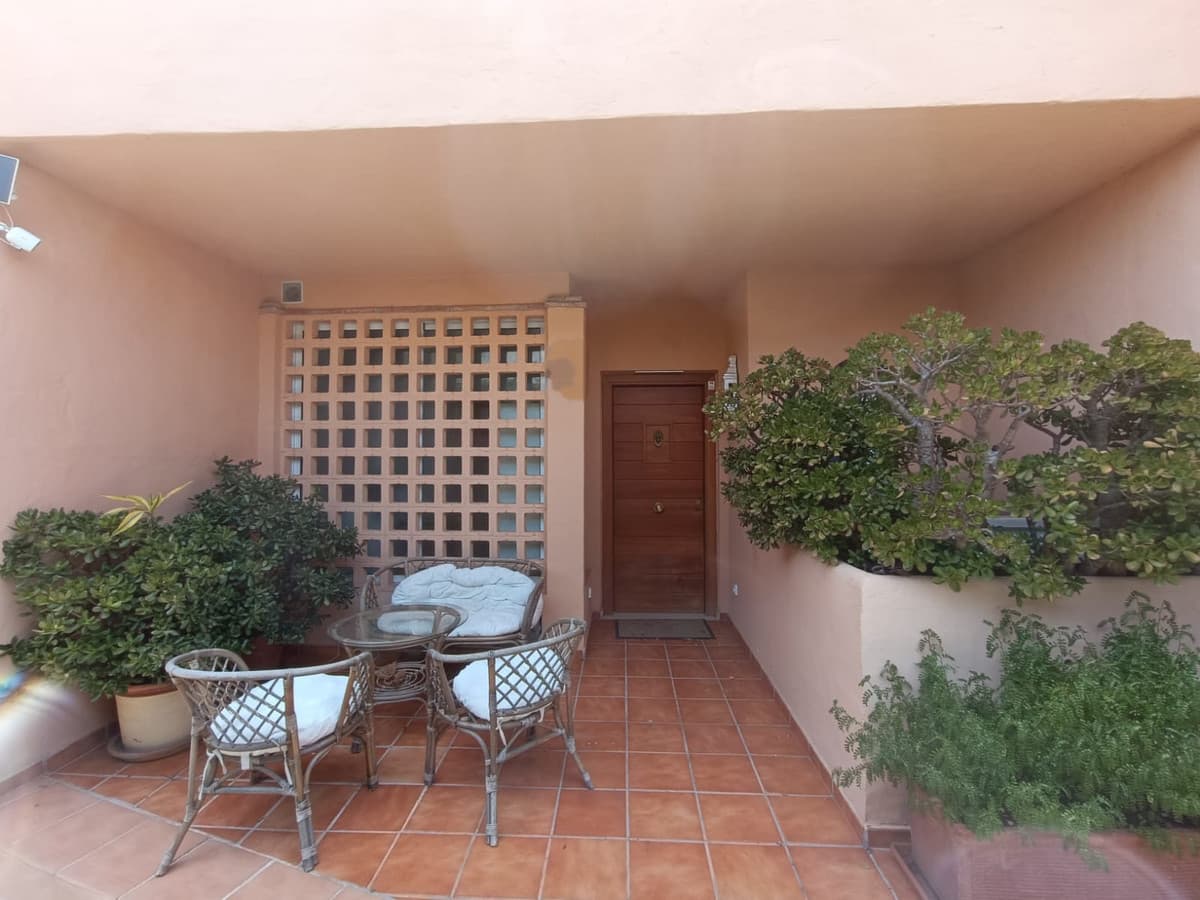 Semi-Detached House in Nagüeles — photo 6 of 10