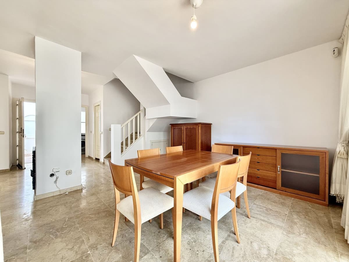 Townhouse in Nueva Andalucía — photo 8 of 10