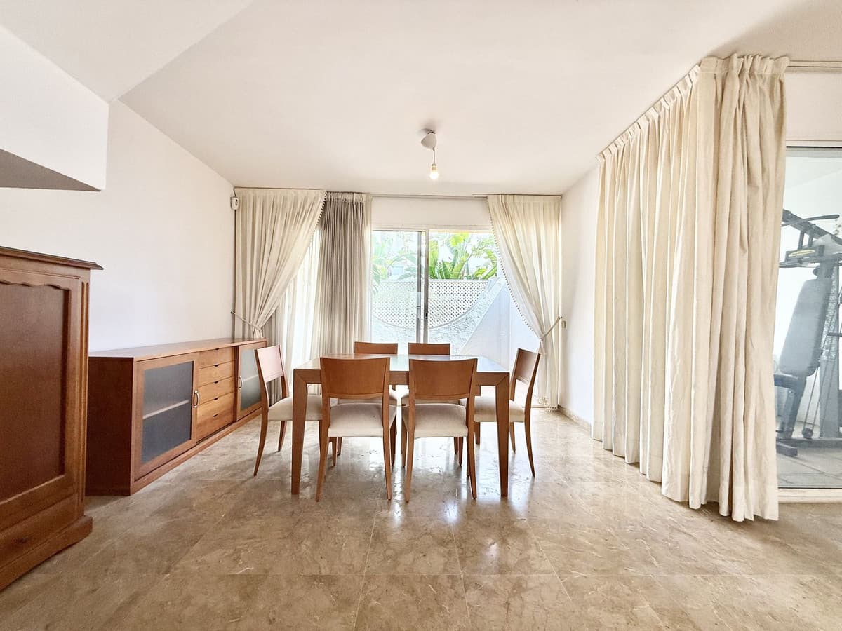 Townhouse in Nueva Andalucía — photo 10 of 10