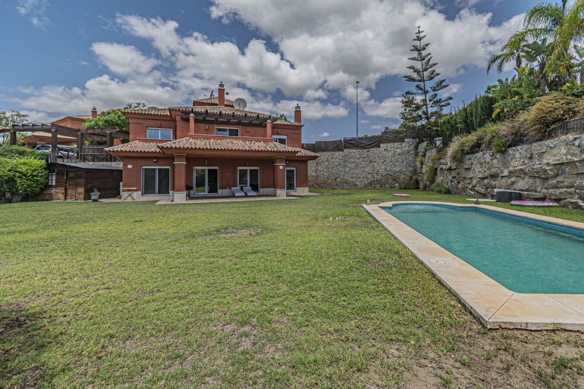 Detached Villa in Marbella — photo 4 of 10