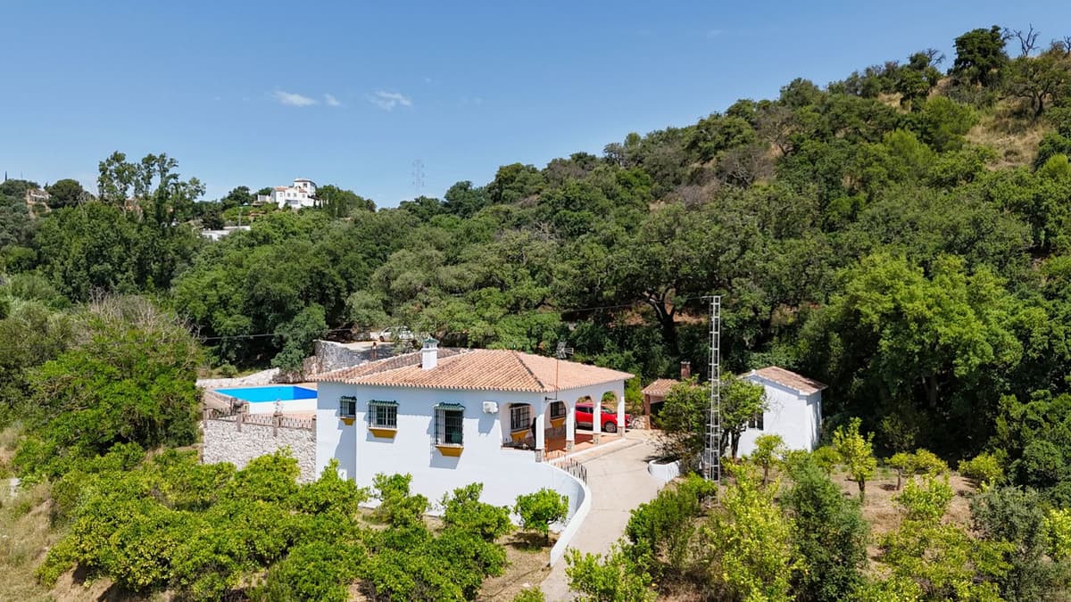 Detached Villa in Alhaurín el Grande — photo 4 of 10