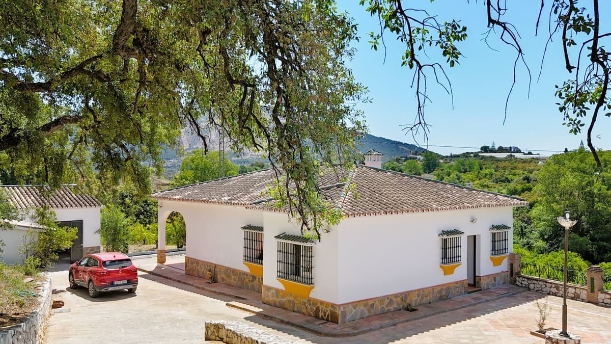Detached Villa in Alhaurín el Grande — photo 6 of 10