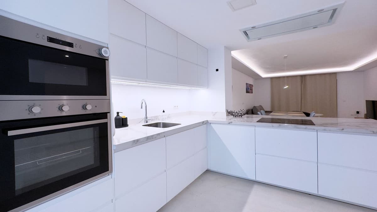 Ground Floor Apartment in Nueva Andalucía — photo 3 of 10