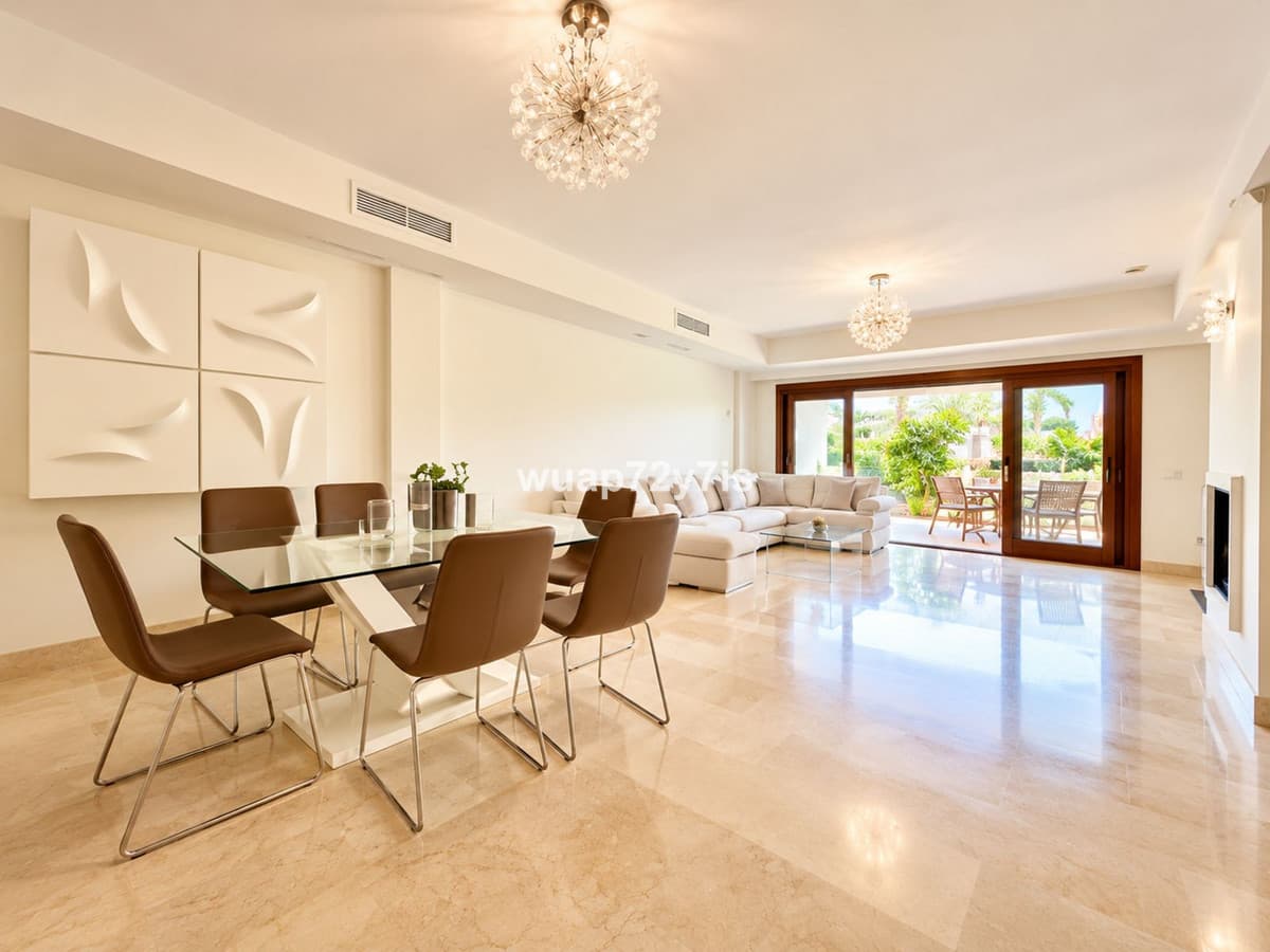 Ground Floor Apartment in The Golden Mile — photo 2 of 10