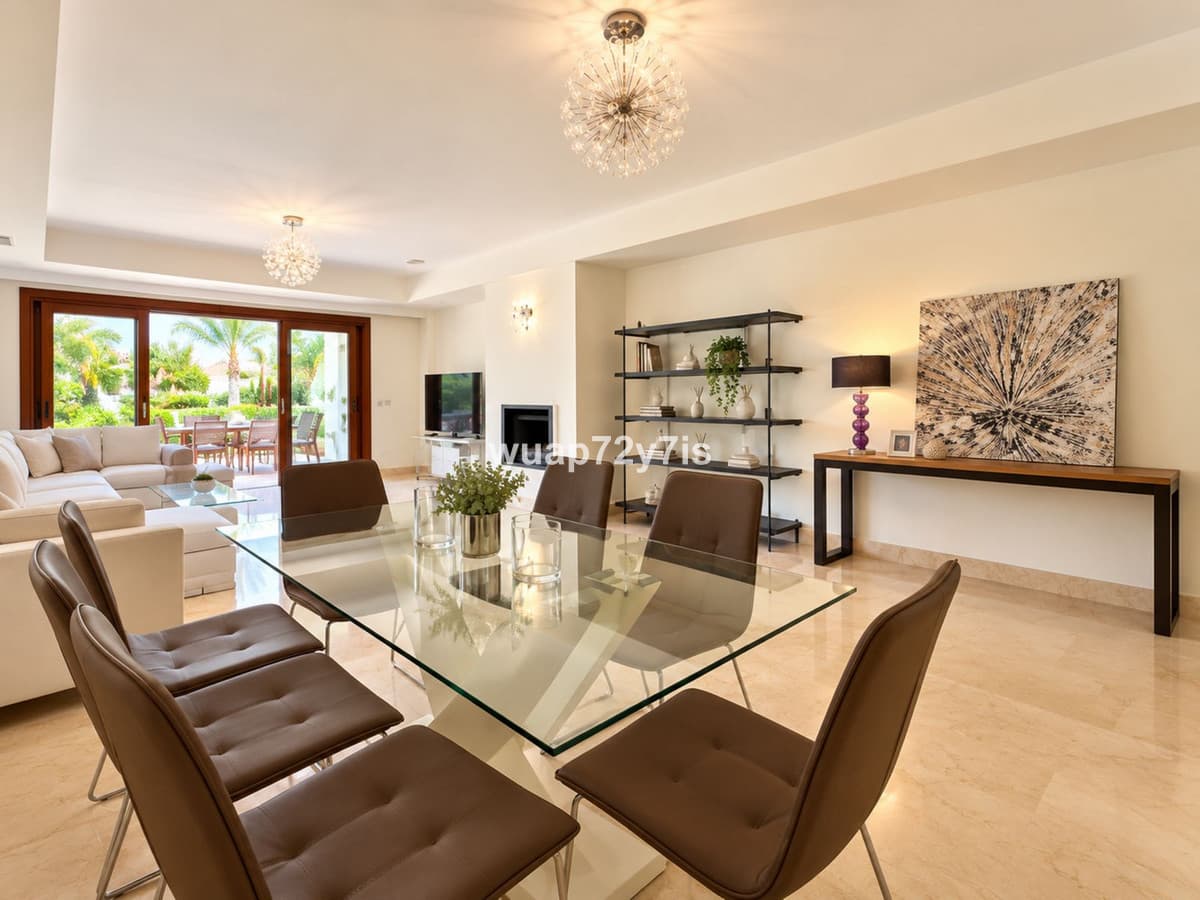 Ground Floor Apartment in The Golden Mile — photo 3 of 10