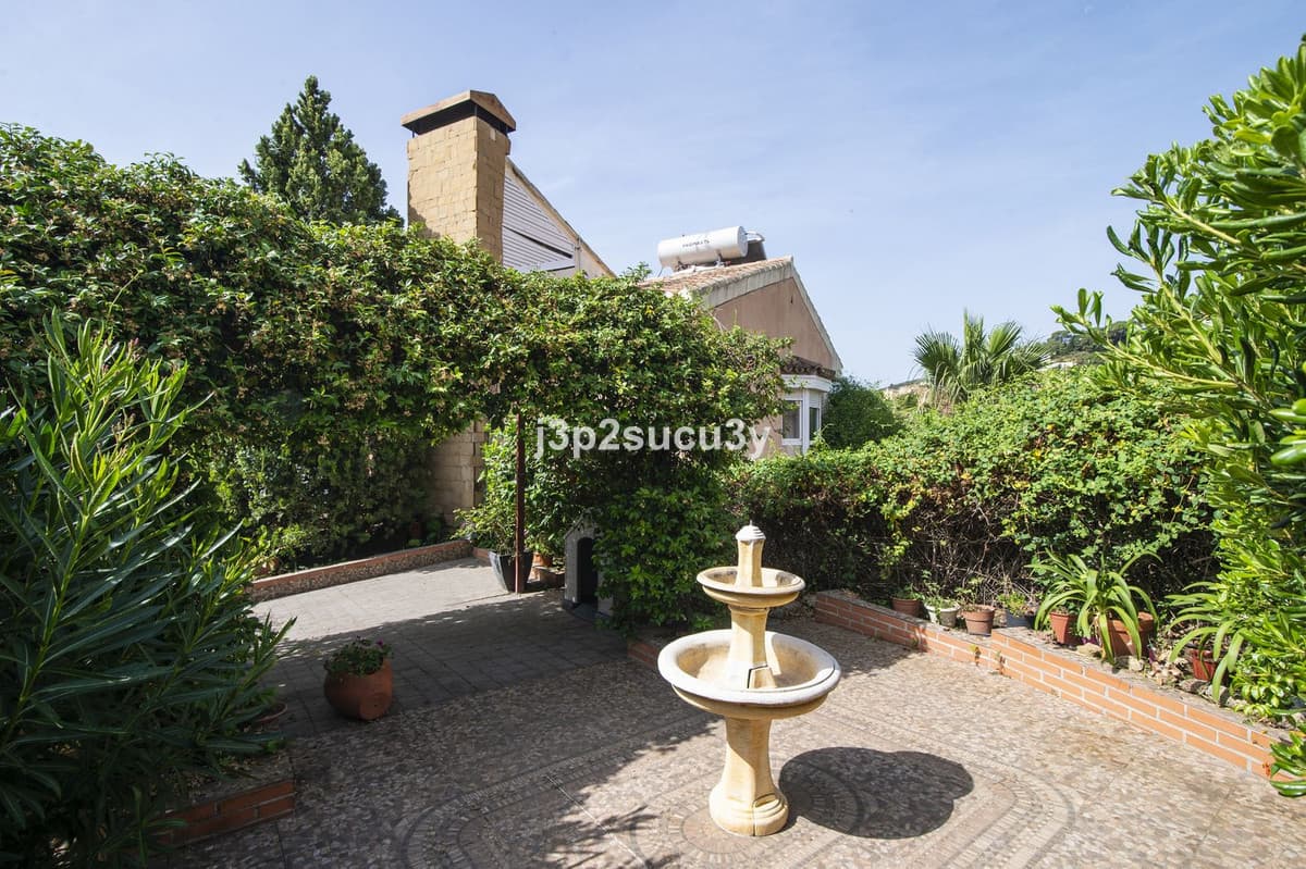 Semi-Detached House in Estepona — photo 7 of 10