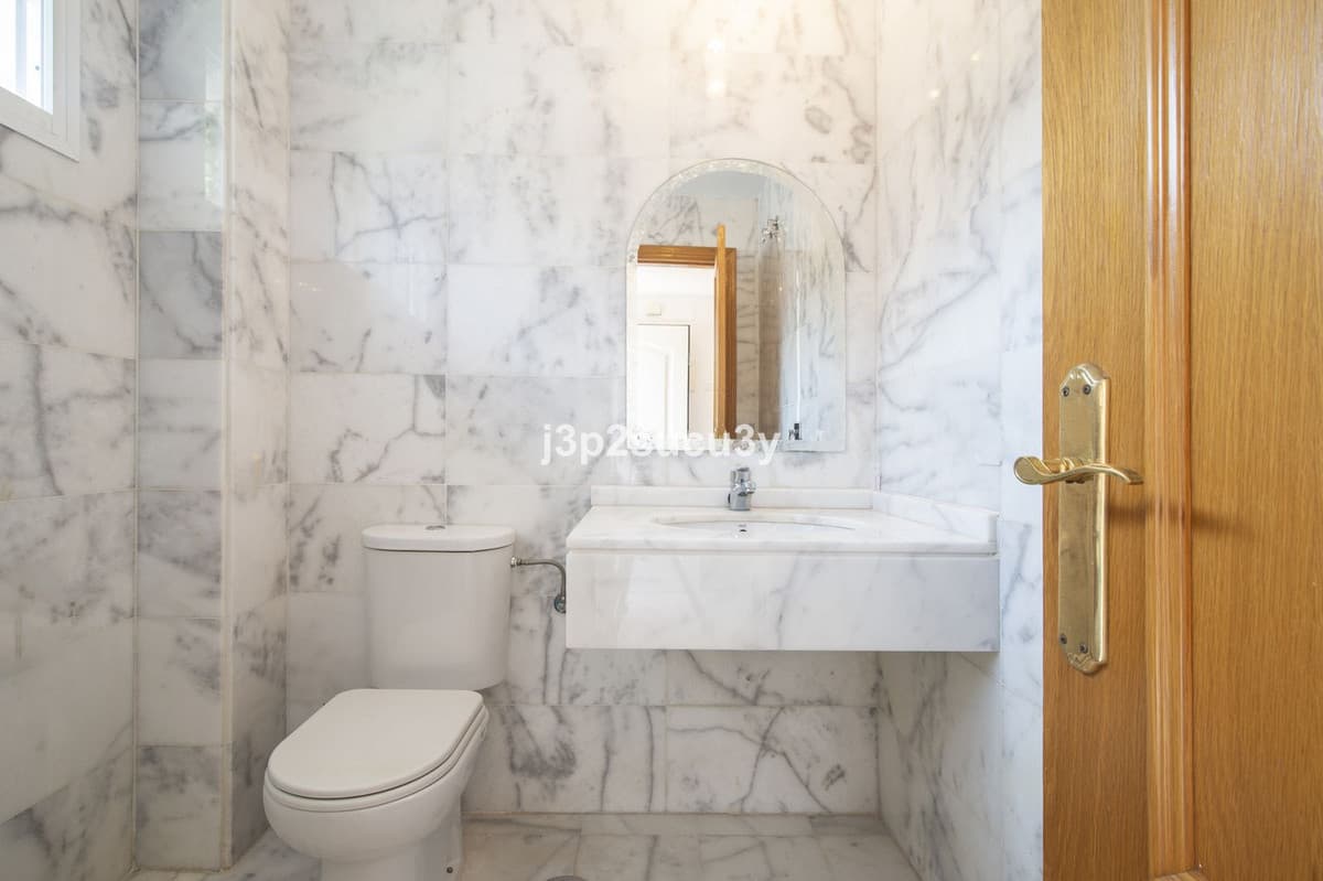 Semi-Detached House in Estepona — photo 9 of 10