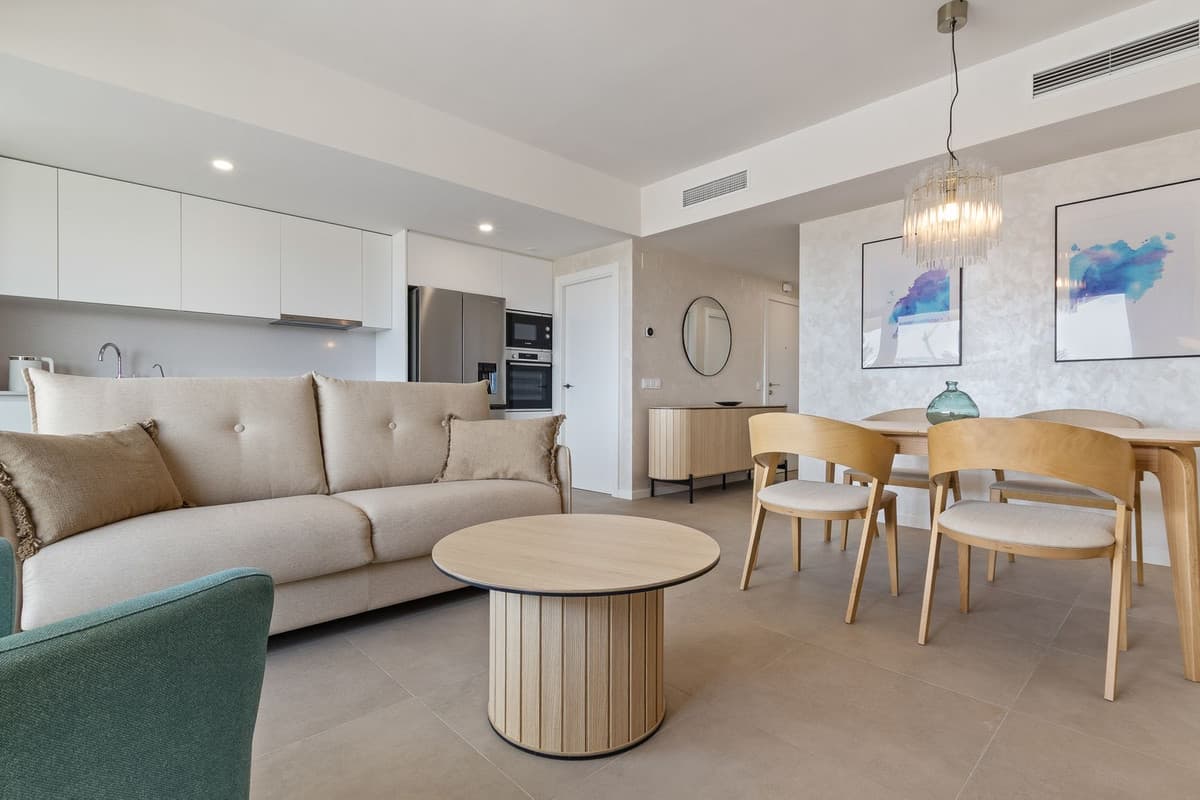 Middle Floor Apartment in Torremolinos — photo 5 of 10