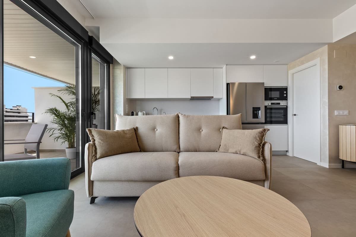 Middle Floor Apartment in Torremolinos — photo 9 of 10