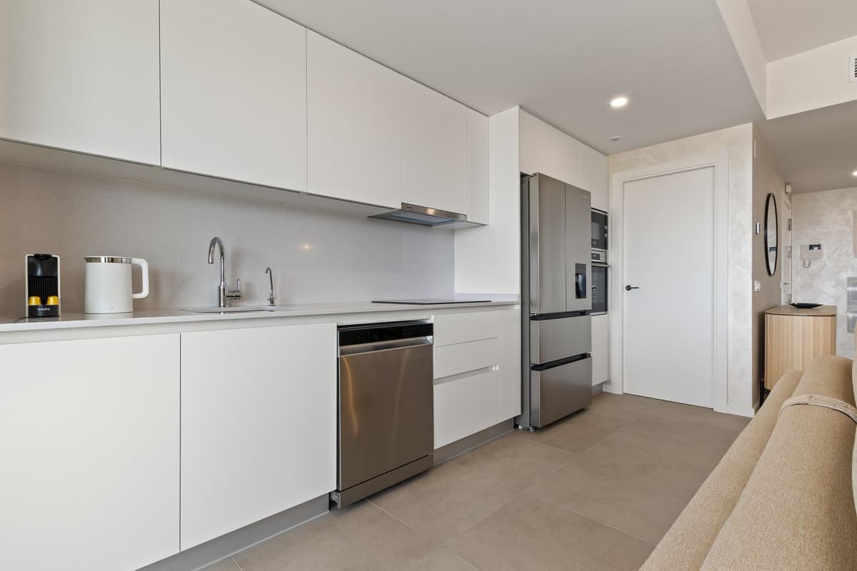Middle Floor Apartment in Torremolinos — photo 10 of 10