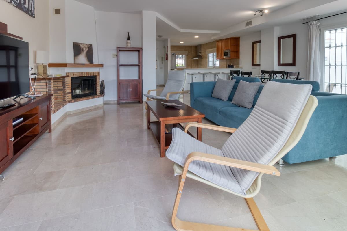 Semi-Detached House in Lauro Golf — photo 10 of 10