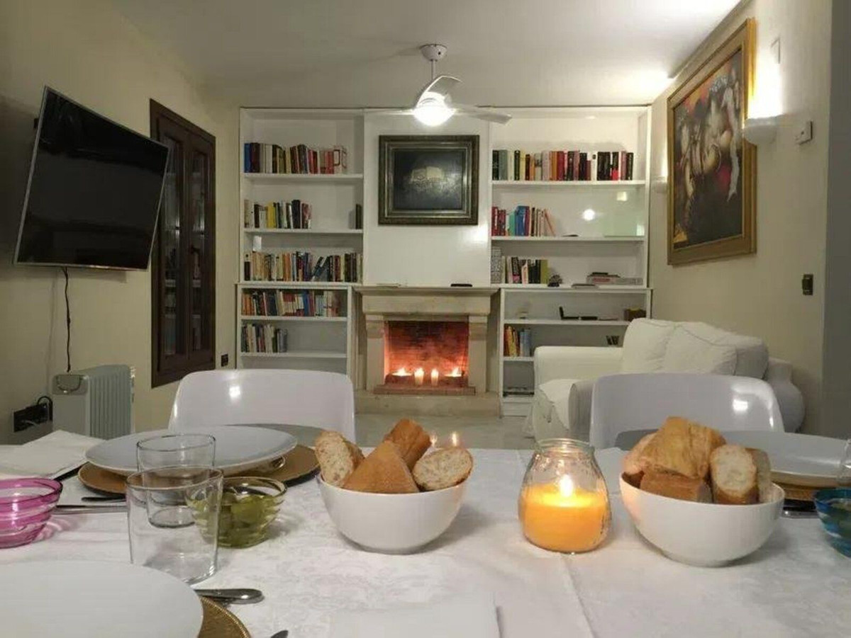 Townhouse in Guadalmina Baja — photo 3 of 10