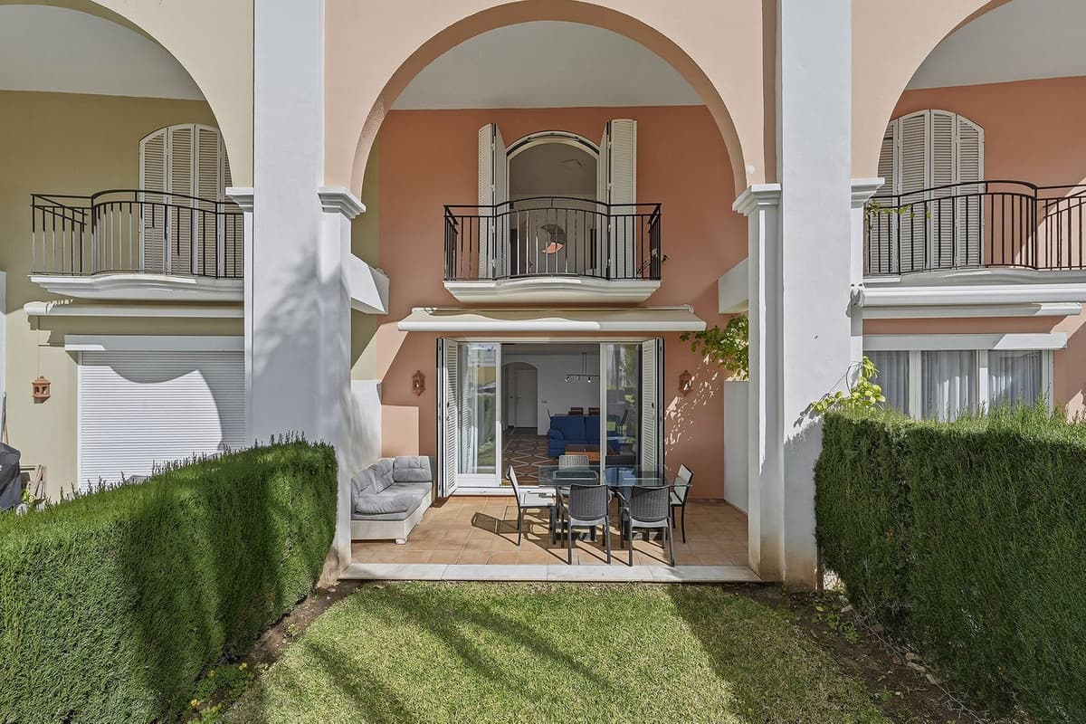 Townhouse in Bahía de Marbella — photo 3 of 10