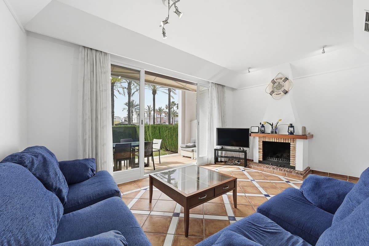 Townhouse in Bahía de Marbella — photo 6 of 10
