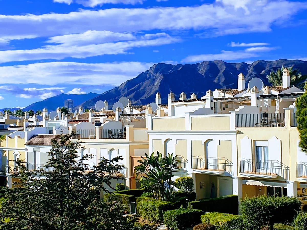 Townhouse in Bahía de Marbella — photo 8 of 10