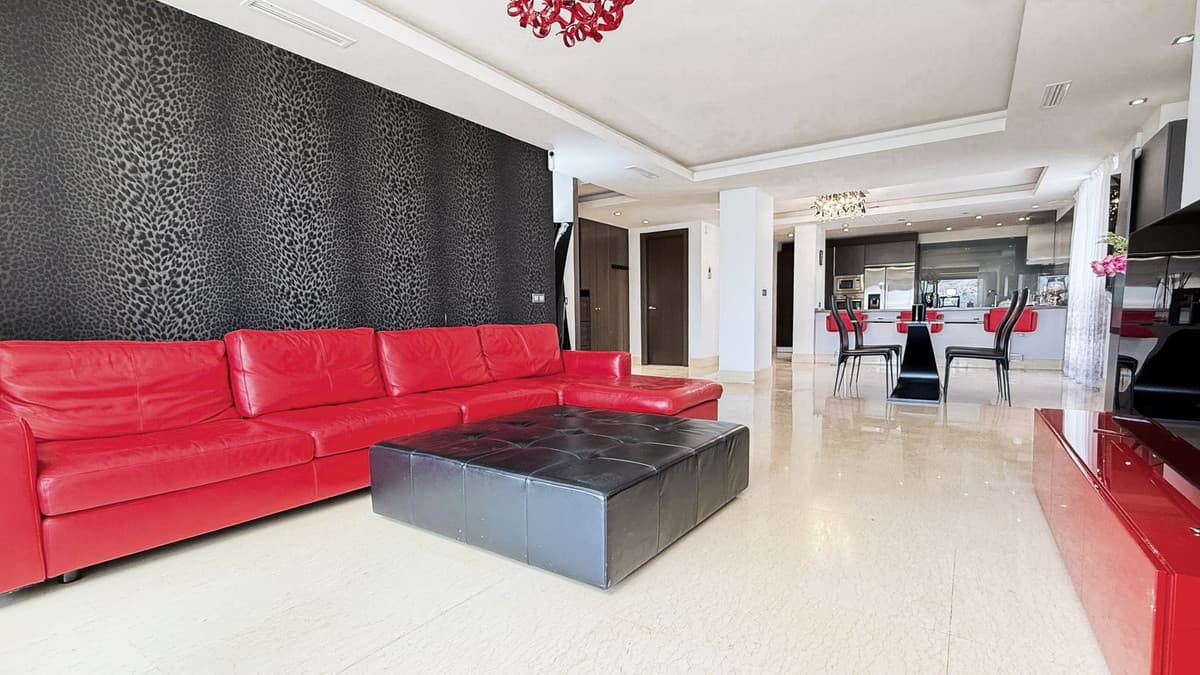 Middle Floor Apartment in Benahavís — photo 6 of 10