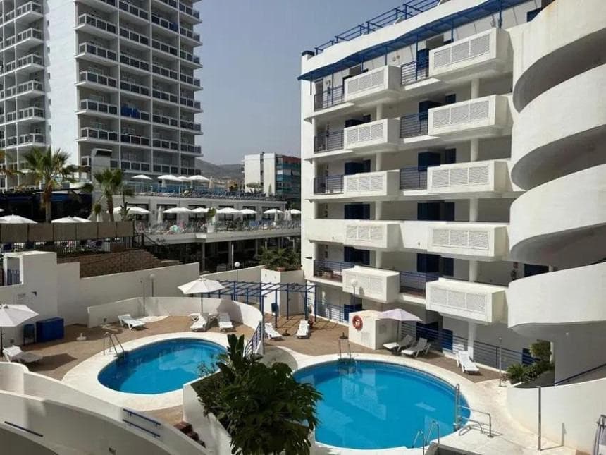 Middle Floor Apartment in Benalmadena Costa — photo 3 of 10