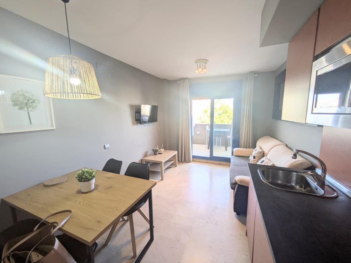 Middle Floor Apartment in Benalmadena Costa — photo 5 of 10