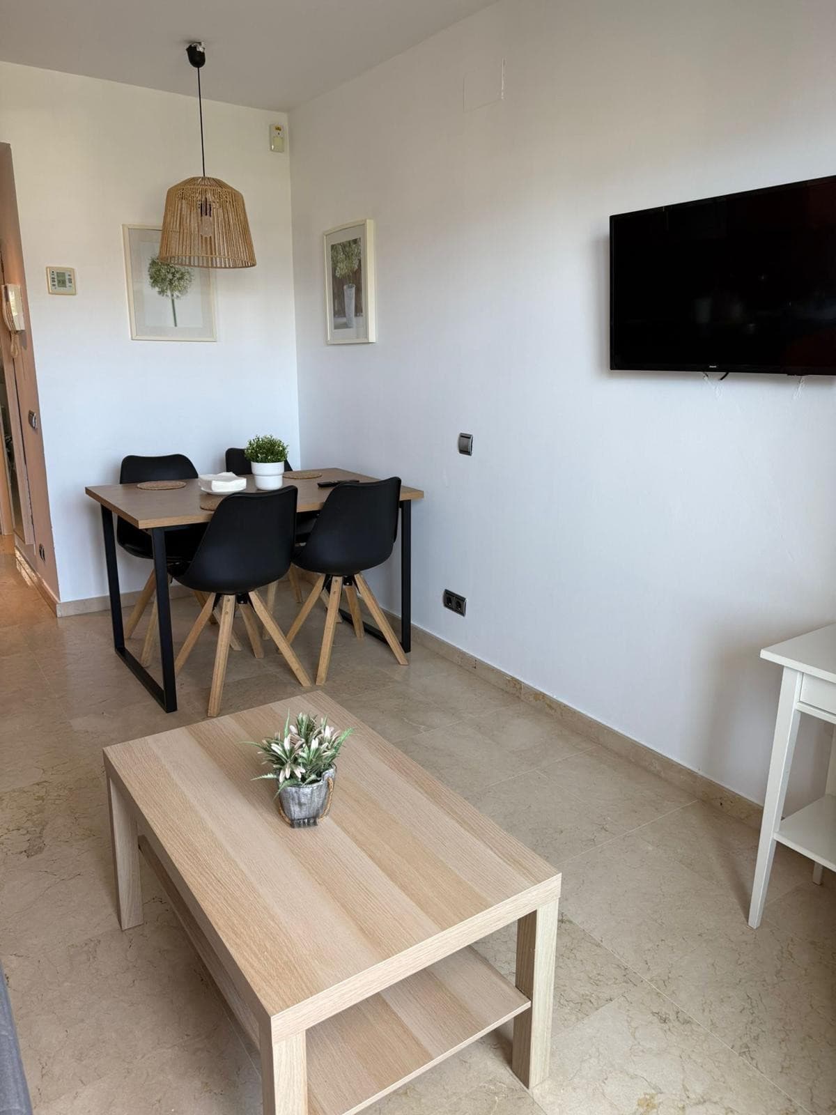 Middle Floor Apartment in Benalmadena Costa — photo 6 of 10