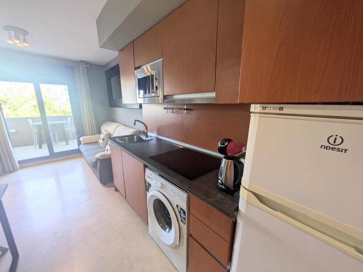 Middle Floor Apartment in Benalmadena Costa — photo 7 of 10