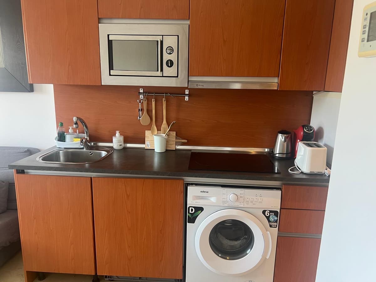 Middle Floor Apartment in Benalmadena Costa — photo 8 of 10