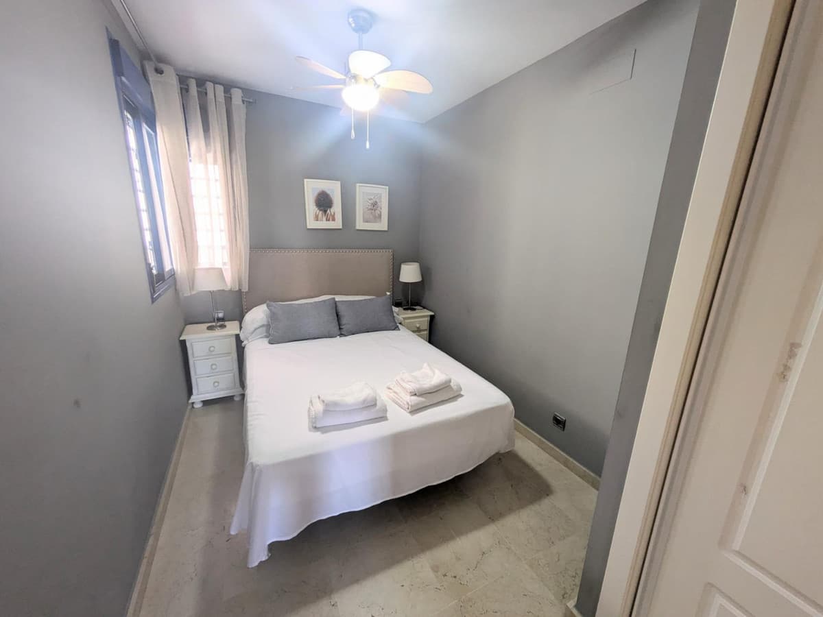 Middle Floor Apartment in Benalmadena Costa — photo 9 of 10
