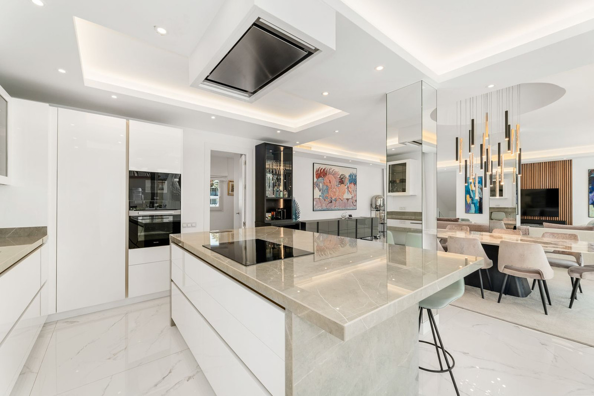 Penthouse Duplex in Puerto Banús — photo 6 of 10