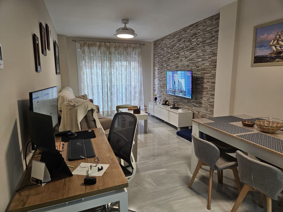 Middle Floor Apartment in Fuengirola — photo 1 of 10