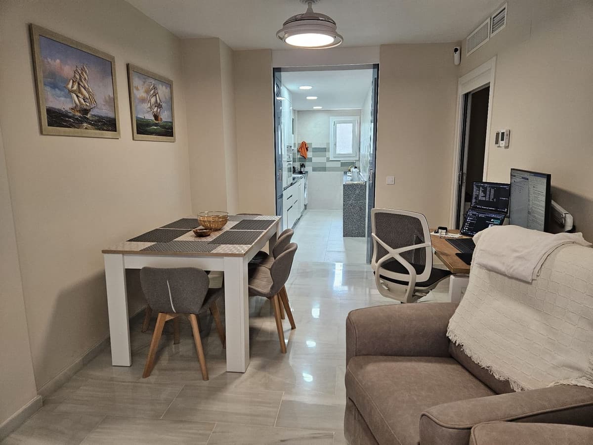 Middle Floor Apartment in Fuengirola — photo 4 of 10