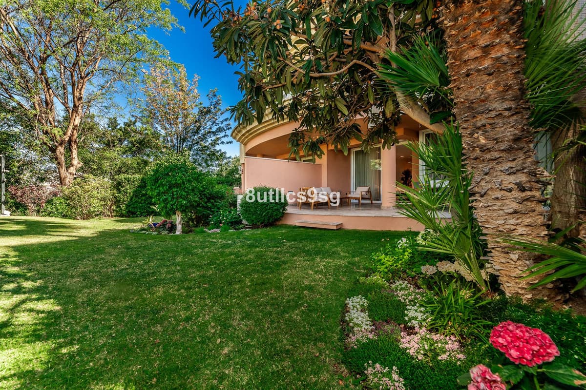 Ground Floor Apartment in Nueva Andalucía — photo 3 of 10