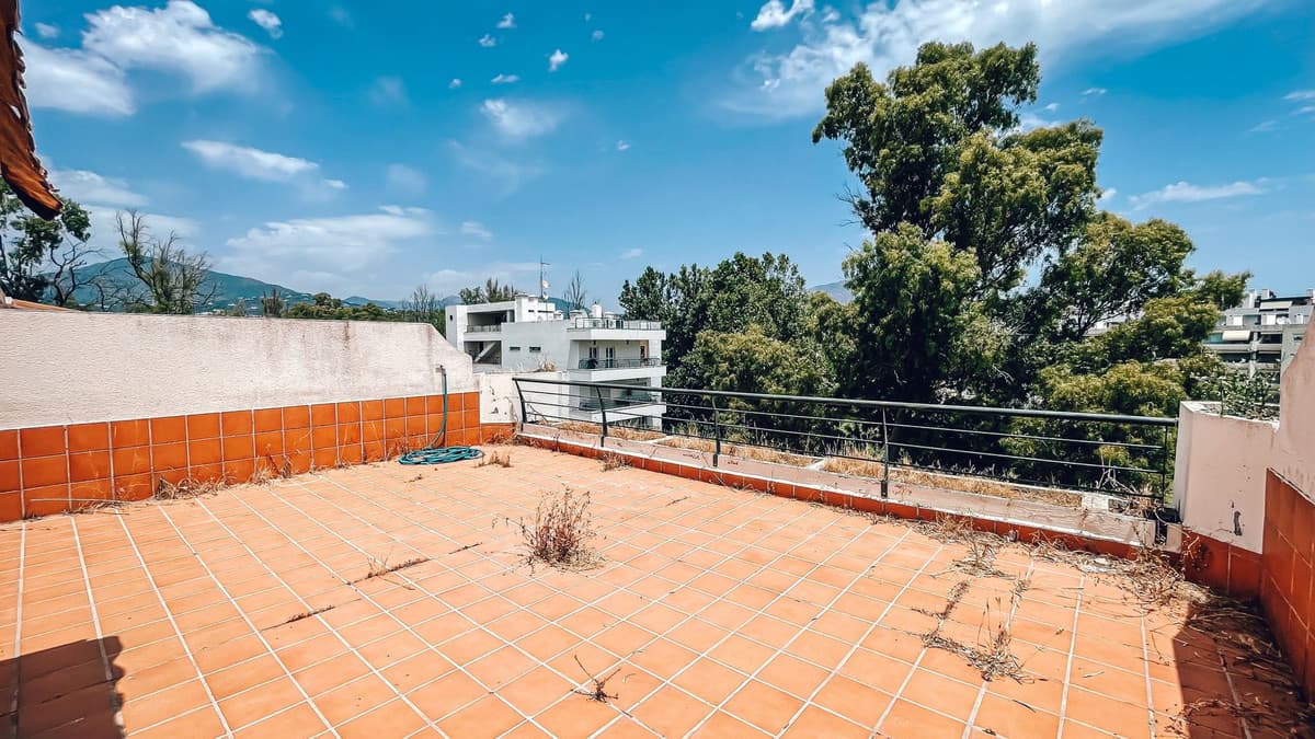 Top Floor Apartment in Guadalmina Alta — photo 4 of 10