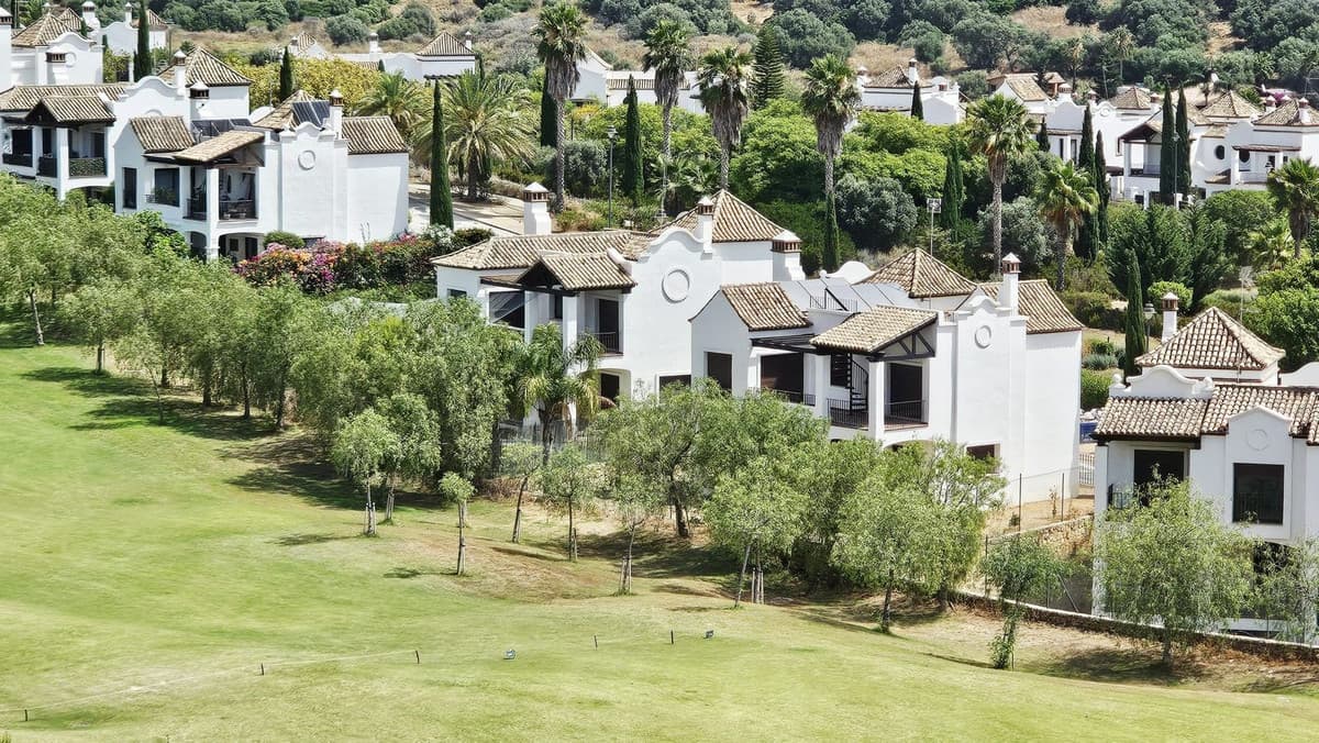 Detached Villa in Estepona — photo 1 of 10