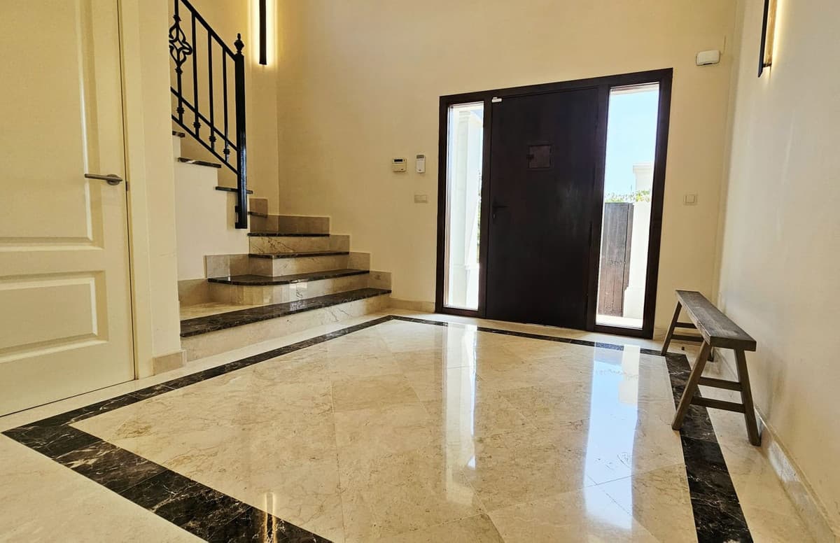 Detached Villa in Estepona — photo 3 of 10