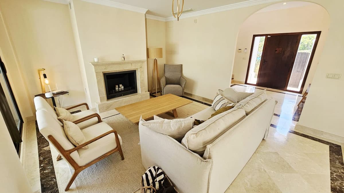 Detached Villa in Estepona — photo 6 of 10