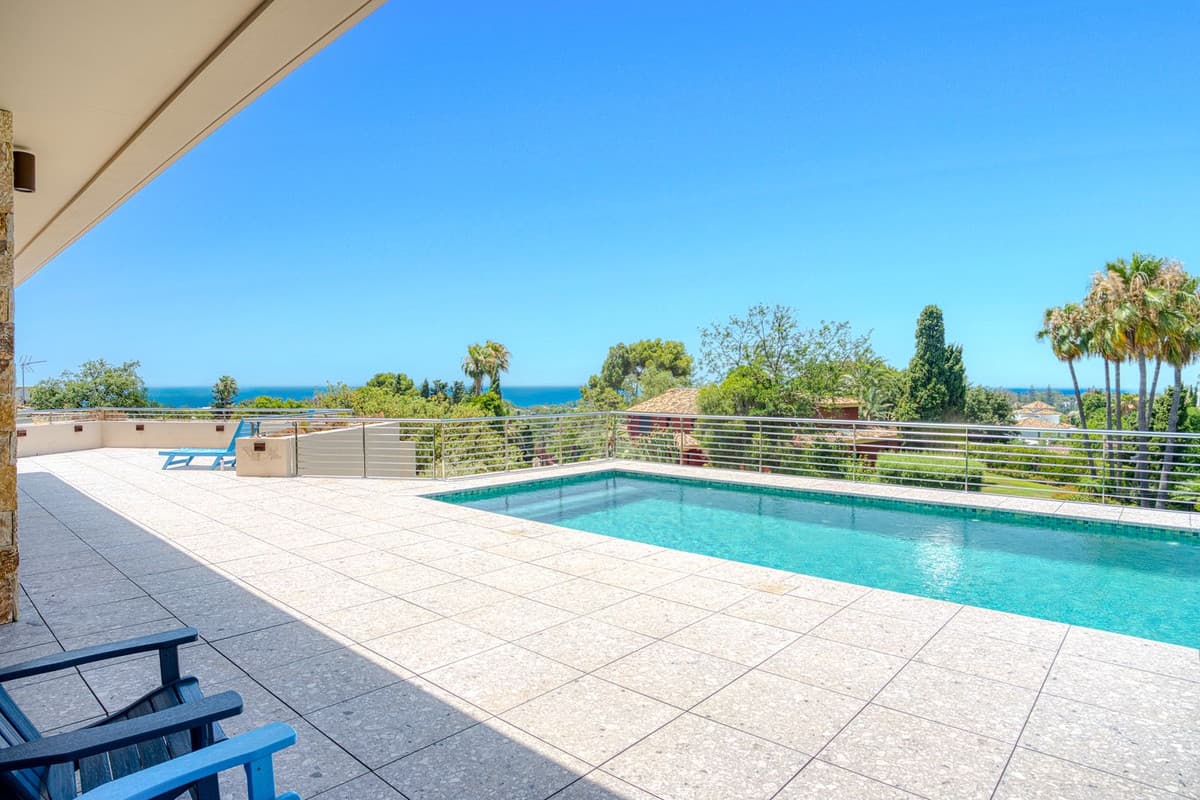 Detached Villa in Elviria — photo 3 of 10